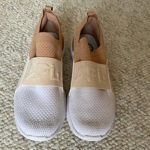 APL Techloom Bliss size US 7 UK 37 Like New